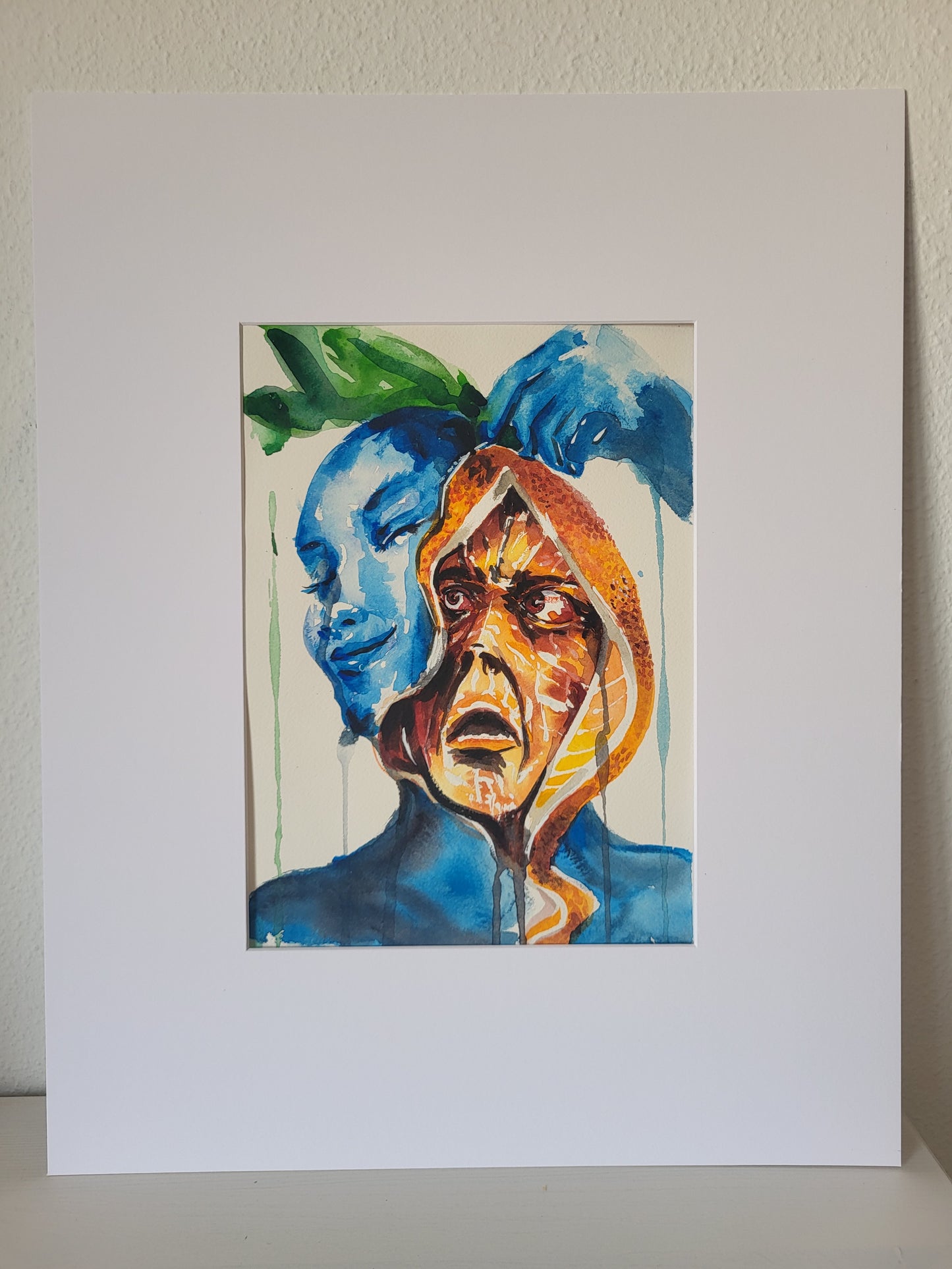 La cáscara sonreía. La pulpa miraba. Original.